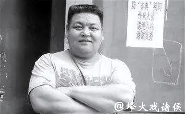 亚洲第一大力士才力:为国争光勇夺60多个冠军,退役后当保安 亚洲第一大力士才力:为国争光勇夺60多个冠军,退役后当保安